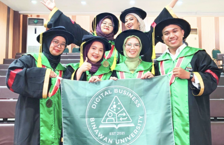 Lulusan Angkatan Pertama Bisnis Digital